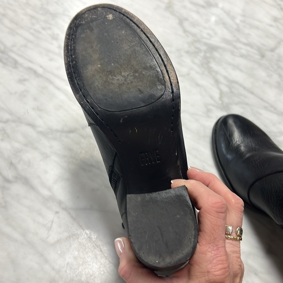 Frye Black Leather Nora Zip Short Ankle Bootie Size 9 - Picture 12 of 12